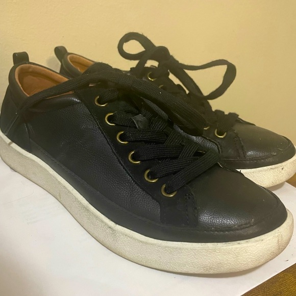 Vionic Winny shoes - Picture 1 of 6
